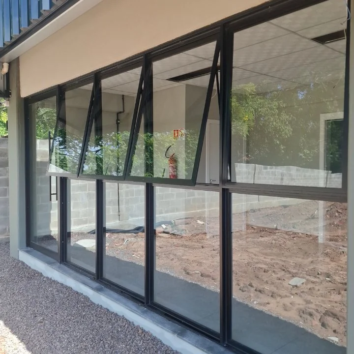 Janelas de alumínio maxim-ar sob medida — Esquadrias Ivoti, entrega em Gramado, Canela e Nova Petrópolis Janelas de Alumínio Esquadrias Ivoti