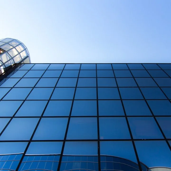 Vidros temperados, laminados e pele de vidro — Esquadrias Ivoti, Ivoti/RS Vidros e Vidraçaria Esquadrias Ivoti